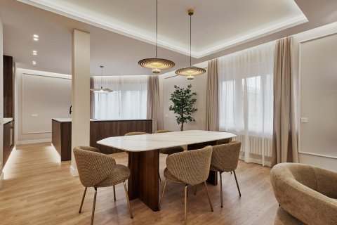Dzīvoklis pārdošanā Madrid, Spānijā 3 istabas, 136 m2 Nr. 179901 - attēls 12