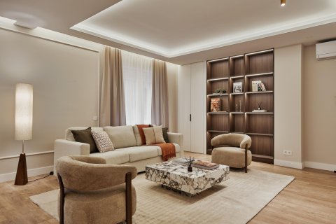 Apartamento en Madrid, España 3 dormitorios, 136 m2 No. 179901