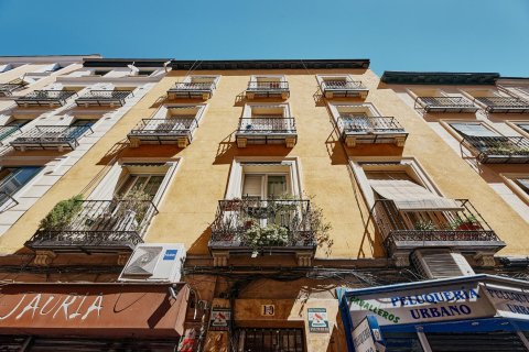 Villa till salu i Madrid, Spanien 2 sovrum, 56 kvm. Nr. 179900 - foto 7