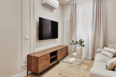Villa zum Verkauf in Madrid, Spanien 2 Schlafzimmer, 60 m2 Nr. 179902 - Foto 2