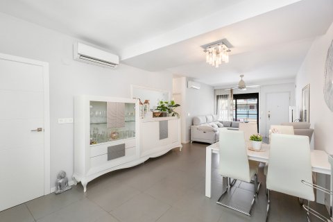 Apartment for sale Torre de la Horadada, Alicante, Spain 4 bedrooms, 120 sq.m. No. 114379 - photo 12