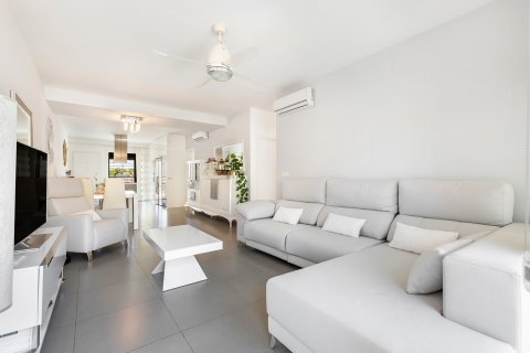 Apartment for sale Torre de la Horadada, Alicante, Spain 4 bedrooms, 120 sq.m. No. 114379 - photo 4