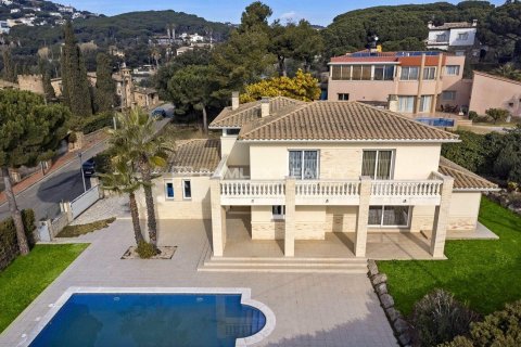 Dom w Platja D'aro, Girona, Hiszpania 4 sypialnie, 349 mkw. nr 176892 – zdjęcie 4