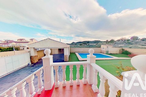 Hus till salu i Monforte del Cid, Alicante, Spanien 4 sovrum, 265 kvm. Nr. 173199 - foto 10