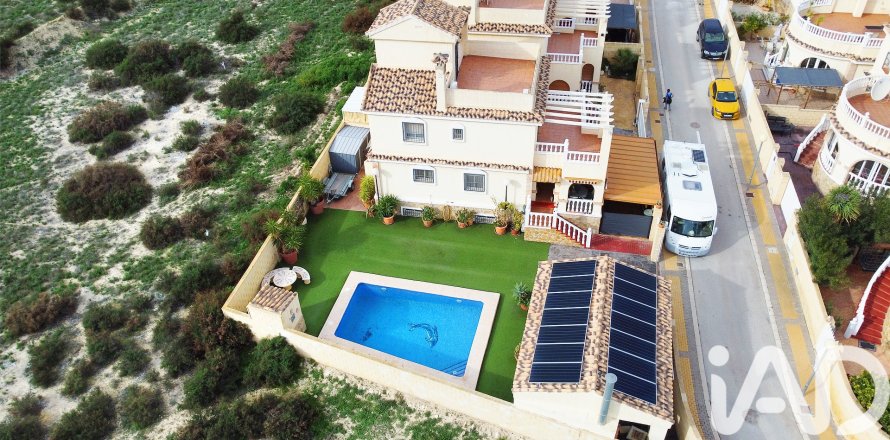 Hus i Monforte del Cid, Alicante, Spanien 4 sovrum, 265 kvm. Nr. 173199
