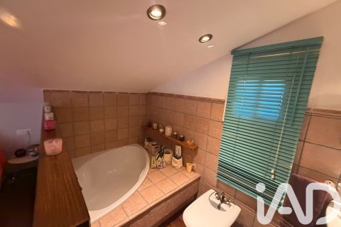 Hus till salu i Cubelles, Barcelona, Spanien 3 sovrum, 150 kvm. Nr. 173203 - foto 24