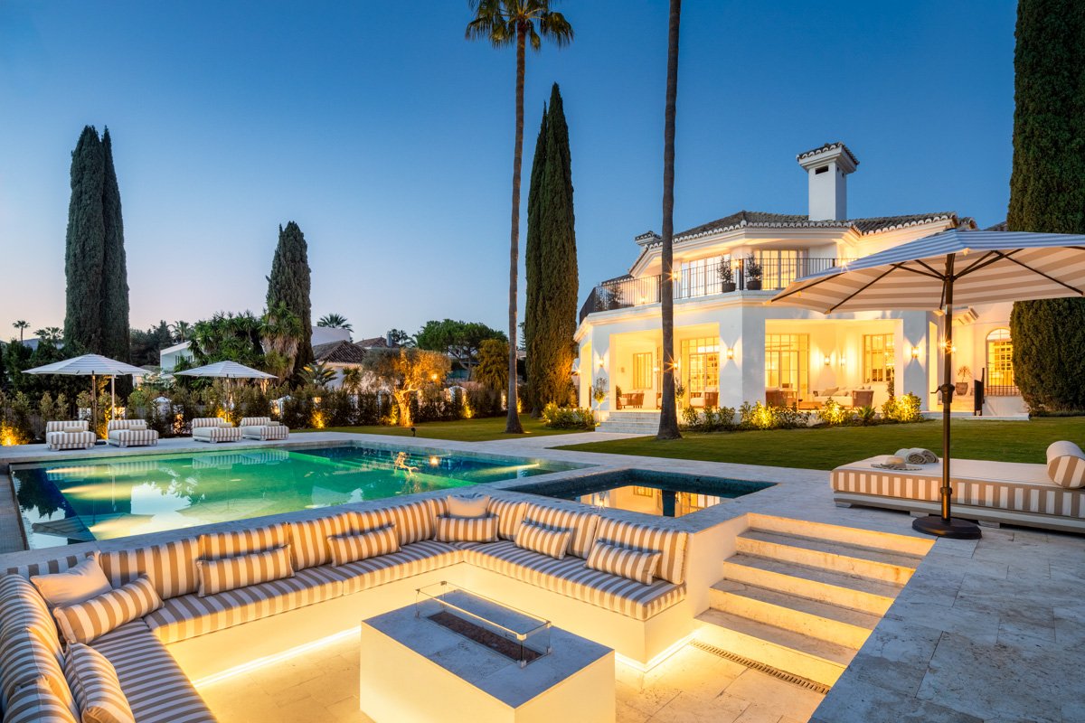 Villa i Marbella, Malaga, Spanien 5 sovrum, 722 kvm. Nr. 135029