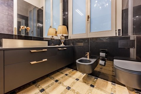 Huoneisto myytävänä Barcelona, Espanja, 4 makuuhuonetta, 250 m2 No. 146273 - kuva 21