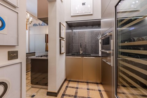 Huoneisto myytävänä Barcelona, Espanja, 4 makuuhuonetta, 250 m2 No. 146273 - kuva 10