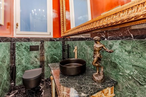 Huoneisto myytävänä Barcelona, Espanja, 4 makuuhuonetta, 250 m2 No. 146273 - kuva 17