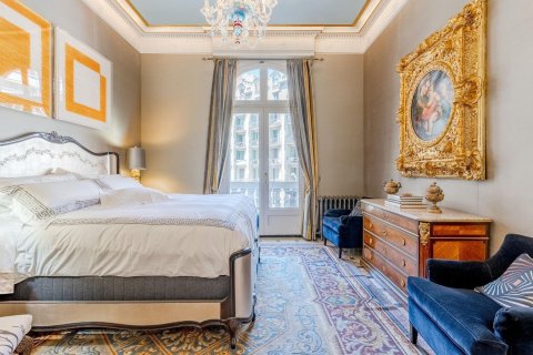 Huoneisto myytävänä Barcelona, Espanja, 4 makuuhuonetta, 250 m2 No. 146273 - kuva 30
