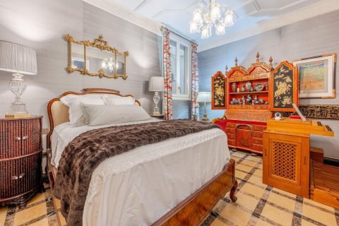 Huoneisto myytävänä Barcelona, Espanja, 4 makuuhuonetta, 250 m2 No. 146273 - kuva 18