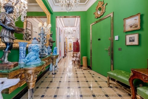 Huoneisto myytävänä Barcelona, Espanja, 4 makuuhuonetta, 250 m2 No. 146273 - kuva 15