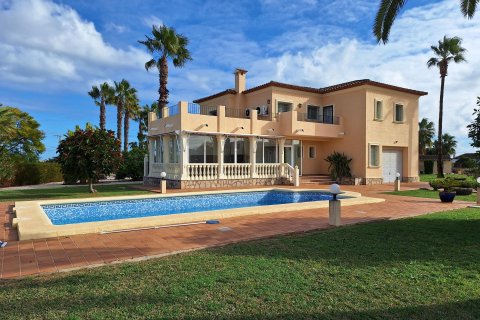 Villa en venta Dénia, Alicante, España 5 dormitorios, 347 m2 No. 115295 - foto 1