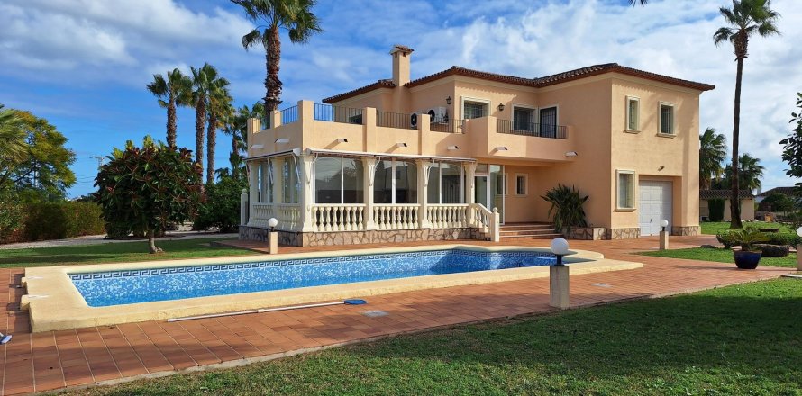 Villa Dénia, Alicante, España 5 dormitorios, 347 m2 No. 115295