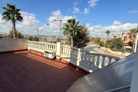 Townhouse for sale Torrevieja, Alicante, Spain 2 bedrooms, 95 sq.m. No. 137967 - photo 11