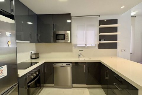 Продажа квартиры в Гуардамар-дель-Сегура, Аликанте, Испания 3 спальни, 100м2 №189984 - фото 26