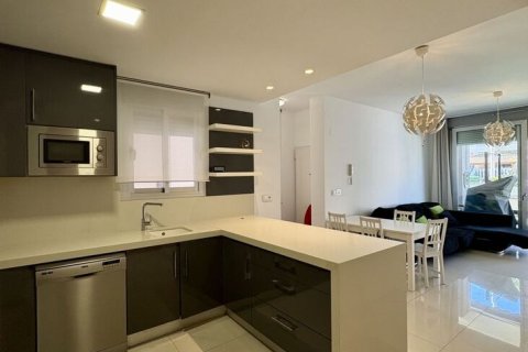 Продажа квартиры в Гуардамар-дель-Сегура, Аликанте, Испания 3 спальни, 100м2 №189984 - фото 25