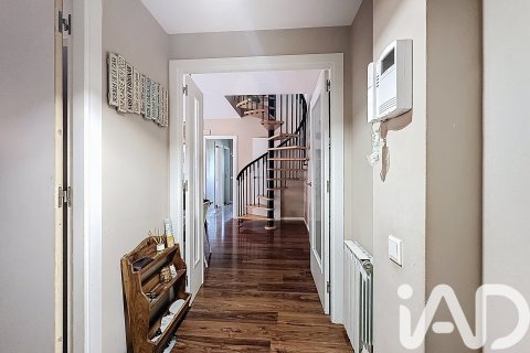 Paritalo myytävänä Sant Sadurni d'Anoia, Barcelona, Espanja, 3 makuuhuonetta, 97 m2 No. 172732 - kuva 4