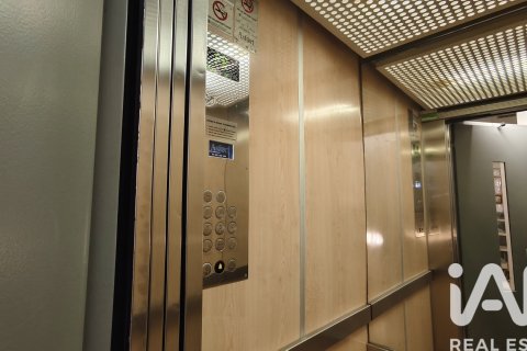 Apartament w Barcelona, Hiszpania 3 sypialnie, 85 mkw. nr 172730 – zdjęcie 17