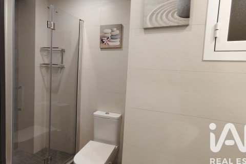 Apartament w Barcelona, Hiszpania 3 sypialnie, 85 mkw. nr 172730 – zdjęcie 16