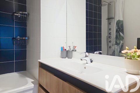 Apartament w L'Hospitalet de Llobregat, Barcelona, Hiszpania 3 sypialnie, 113 mkw. nr 172943 – zdjęcie 16