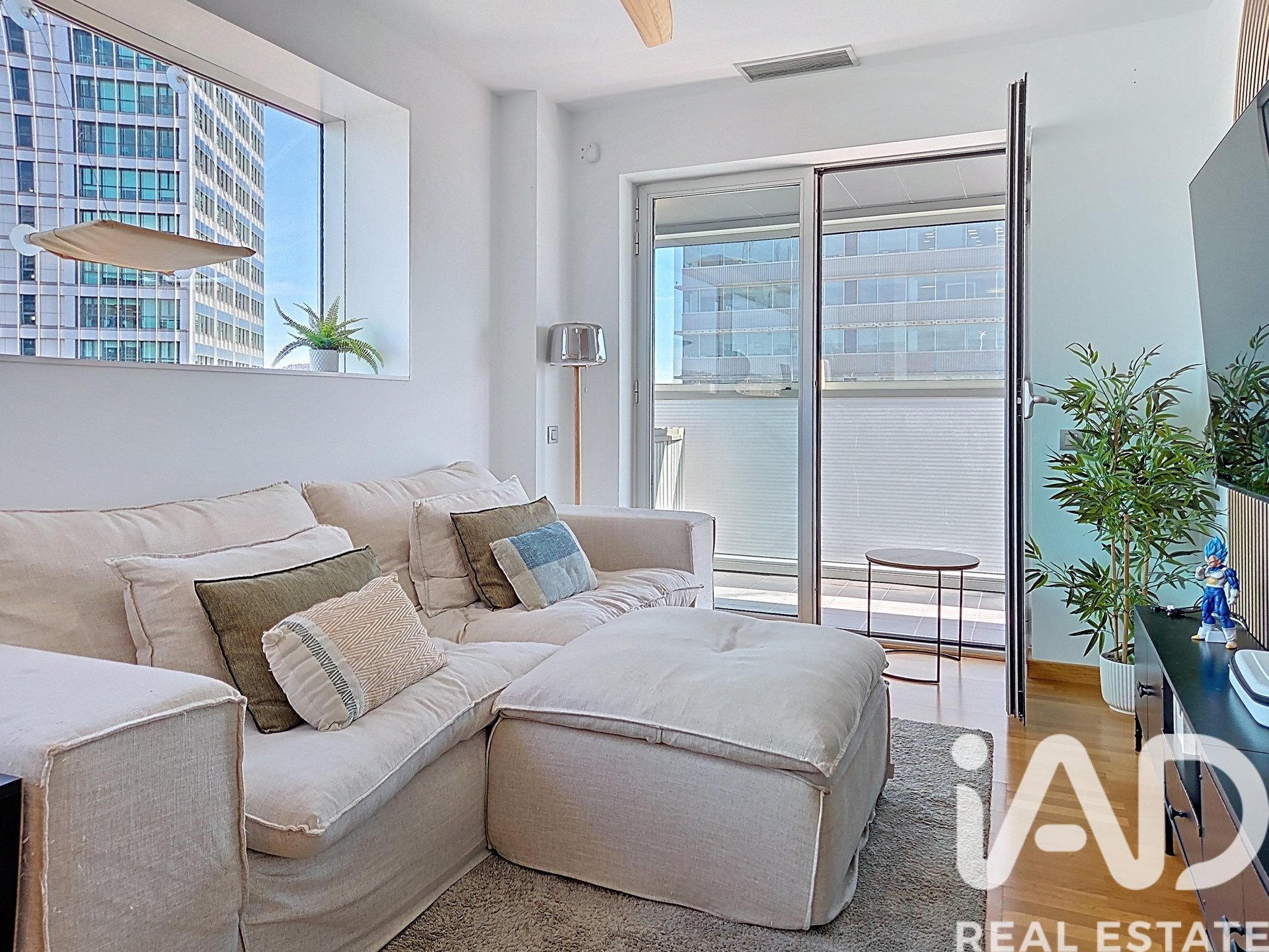 Appartamento a L'Hospitalet de Llobregat, Barcelona, Spagna 3 camere da letto, 113 mq. N° 172943
