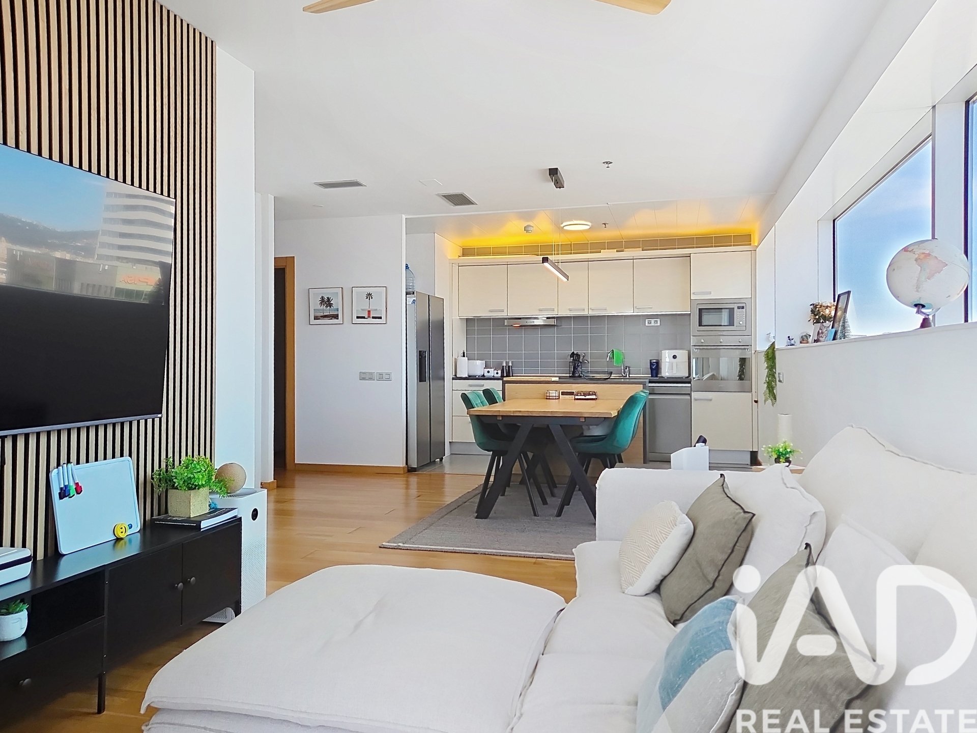Appartamento a L'Hospitalet de Llobregat, Barcelona, Spagna 3 camere da letto, 113 mq. N° 172943