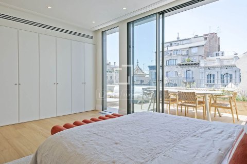 Kattohuoneisto myytävänä Barcelona, Espanja, 3 makuuhuonetta, 178 m2 No. 192731 - kuva 24