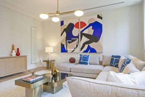 Kattohuoneisto myytävänä Barcelona, Espanja, 3 makuuhuonetta, 178 m2 No. 192731 - kuva 3