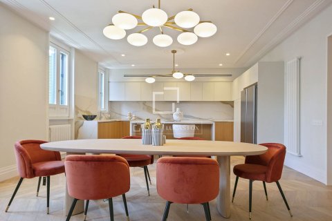 Kattohuoneisto myytävänä Barcelona, Espanja, 3 makuuhuonetta, 178 m2 No. 192731 - kuva 7