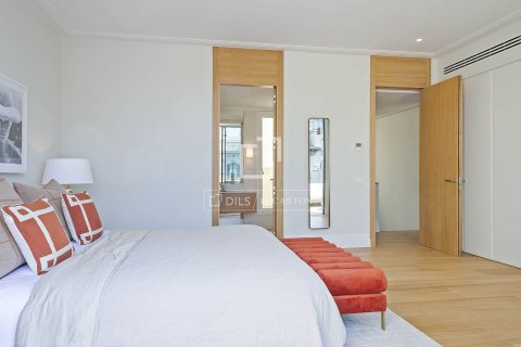 Kattohuoneisto myytävänä Barcelona, Espanja, 3 makuuhuonetta, 178 m2 No. 192731 - kuva 23