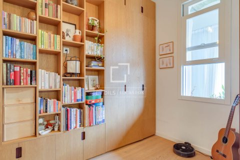 Huoneisto myytävänä Barcelona, Espanja, 2 makuuhuonetta, 75 m2 No. 192734 - kuva 17