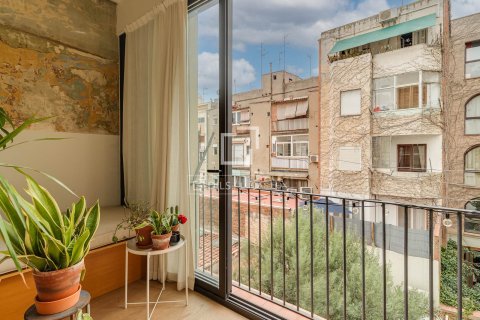 Huoneisto myytävänä Barcelona, Espanja, 2 makuuhuonetta, 75 m2 No. 192734 - kuva 2