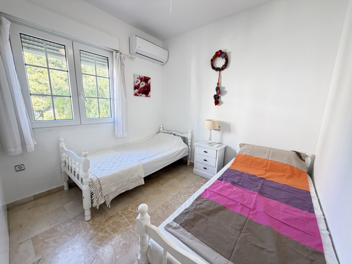 Квартира в Аликанте, Испания 2 спальни, 75м2 №195255