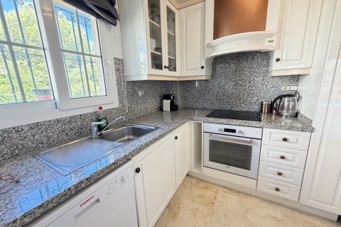 Apartment for sale in Alicante, Spain 2 bedrooms, 75 sq.m. No. 195255 - photo 11