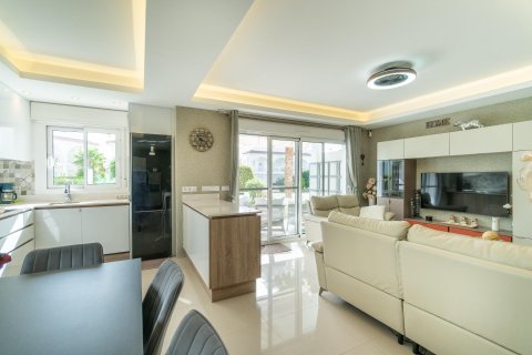 Apartment for sale in Alicante, Spain 2 bedrooms, 82 sq.m. No. 195252 - photo 3