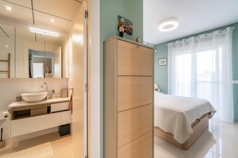 Apartment for sale in Alicante, Spain 2 bedrooms, 82 sq.m. No. 195252 - photo 18