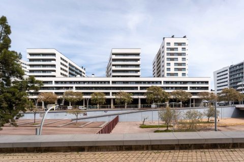 Lägenhet till salu Barcelona, Spanien 3 sovrum, 96 kvm. Nr. 137405 - foto 1