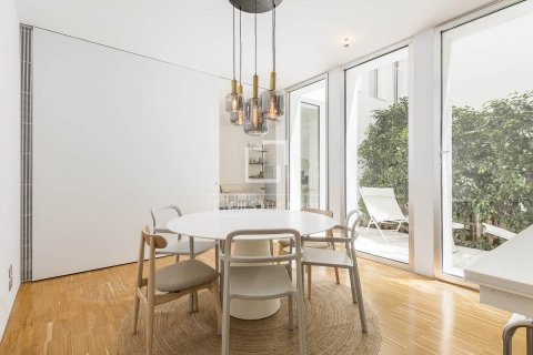 Wohnung in Barcelona, Spanien 4 Schlafzimmer, 204 m2 Nr. 150228