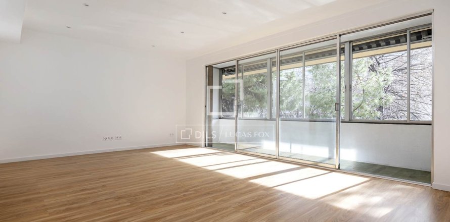 Wohnung in Barcelona, Spanien 4 Schlafzimmer, 196 m2 Nr. 150224