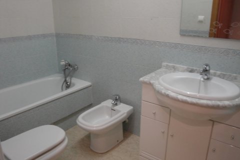 Apartamento en venta en Guardamar del Segura, Alicante, España 3 dormitorios, 90 m2 No. 183787 - foto 16