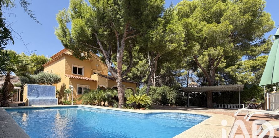House in Denia, Alicante, Spanien 4 Schlafzimmer, 280 m2 Nr. 196623
