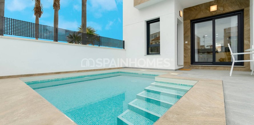Villa Torrevieja, Alicante, Espagne 3 chambres, 105 m2 No. 138718