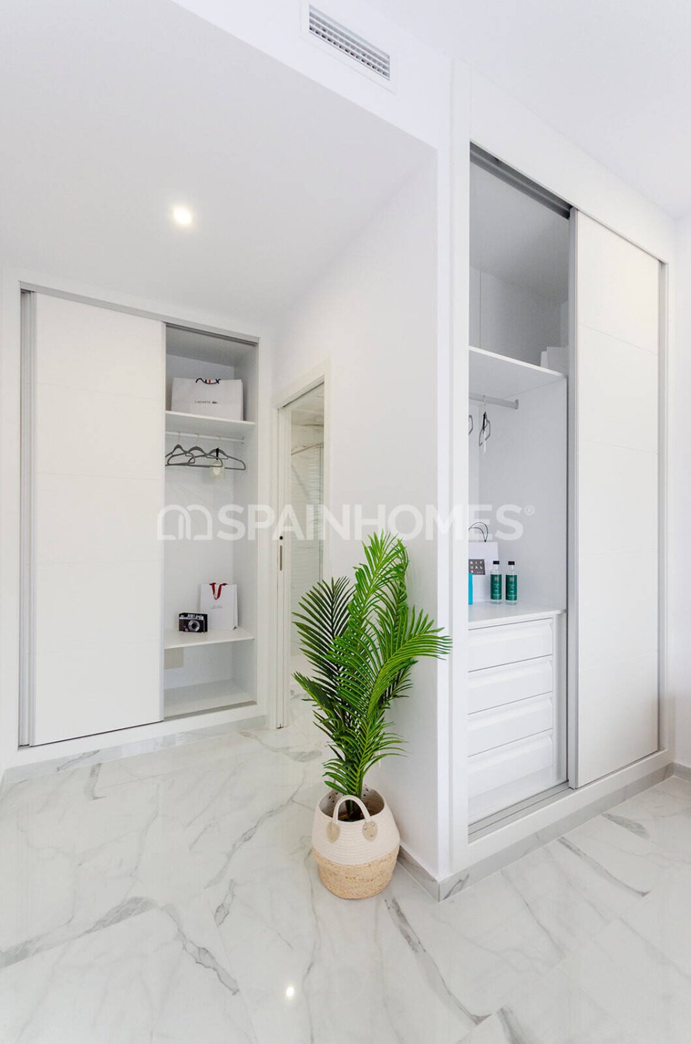 Villa à Torrevieja, Alicante, Espagne 3 chambres, 105 m2 No. 138718