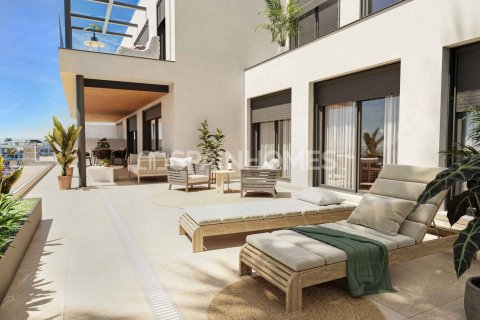 Takvåning till salu i Estepona, Malaga, Spanien 2 sovrum, 88 kvm. Nr. 138717 - foto 4