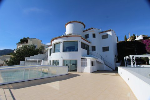 Villa pārdošanā Calpe, Alicante, Spānijā 8 istabas, 648 m2 Nr. 107017 - attēls 2
