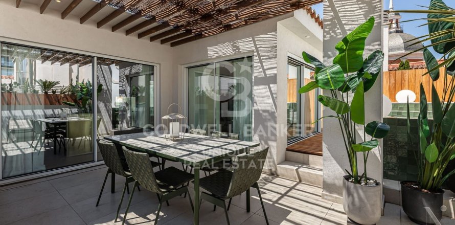 Kattohuoneisto Madrid, Espanja 3 makuuhuonetta, 229 m2 No. 178397
