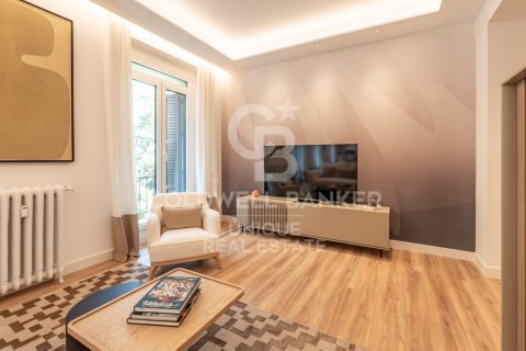 Huoneisto myytävänä Madrid, Espanja, 3 makuuhuonetta, 185 m2 No. 178402 - kuva 12