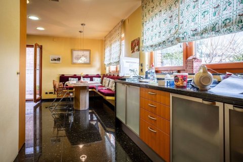 House zum Verkauf in Esplugues de Llobregat, Barcelona, Spanien 5 Schlafzimmer, 553 m2 Nr. 184605 - Foto 18